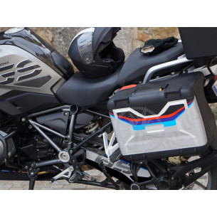 01-img-uniracing-adhesivo-protector-moto-k48412 2